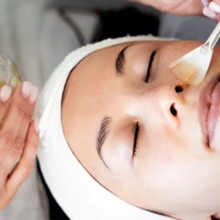 Peeling facial treatment