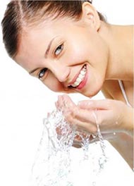 שטיפת פנים בערב